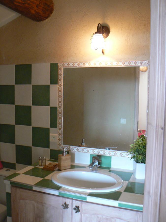 Chambres D'Hotes De La Verrerie Lioux Eksteriør bilde