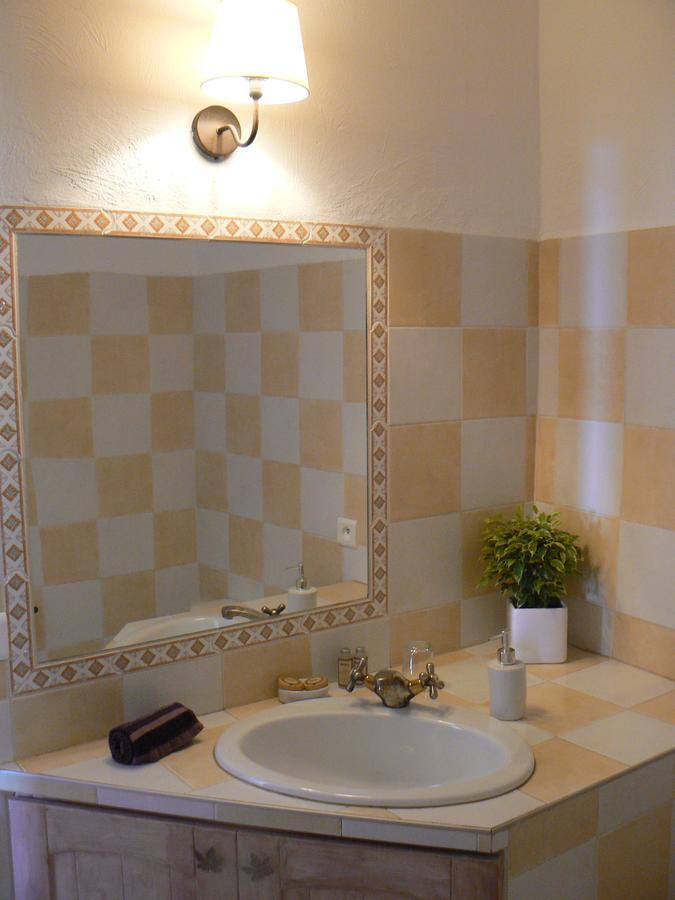 Chambres D'Hotes De La Verrerie Lioux Eksteriør bilde